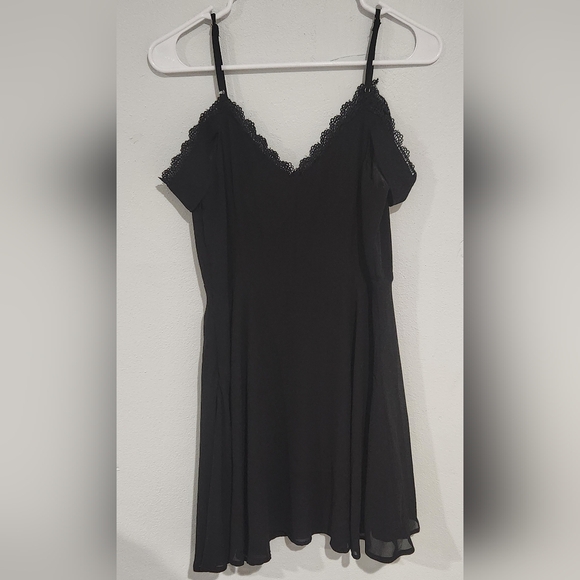 Lulus | "Absolutely Unforgettable Black Lace Off-the-Shoulder Dress" | Size Med - Picture 3 of 5